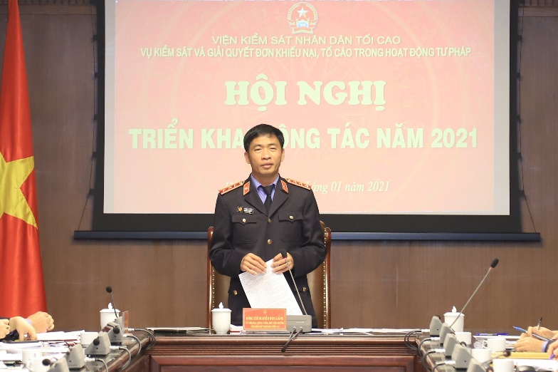 Đồng chí Nguyễn Duy Giảng, Phó Viện trưởng VKSND tối cao phát biểu tại Hội nghị