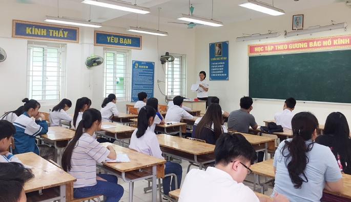 Mỗi lớp học ở các cấp trung học cơ sở và trung học phổ thông có không quá 45 học sinh (Ảnh: tuoitrethudo.com.vn)