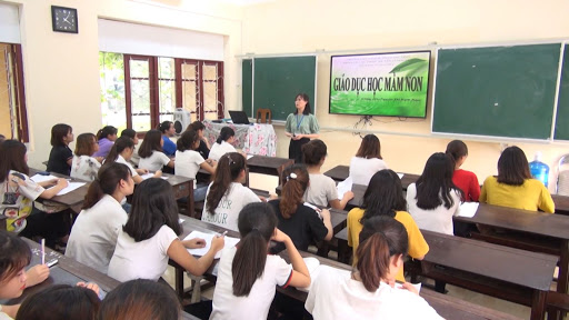 Hỗ trợ tiền đóng học phí không quá 10 tháng/năm học. (Ảnh: quangngaitv.vn)